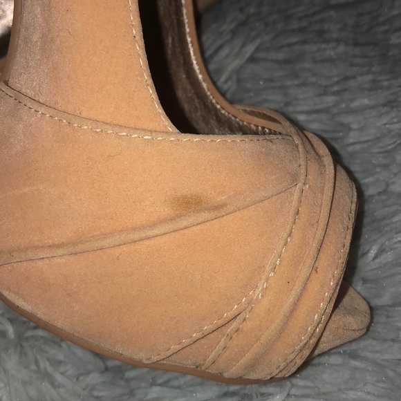 Beige suede high heels - Picture 6 of 7